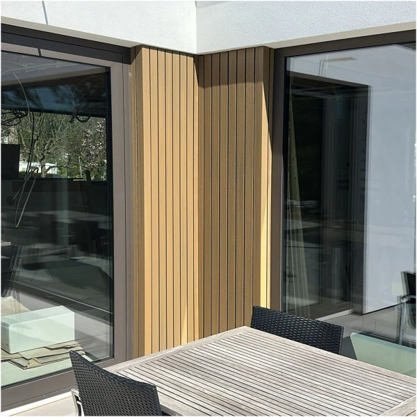 Composiet gevelbekleding Breed Rustiek Eiken 24,5 x 290cm