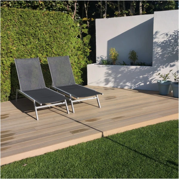 Composiet vlonderplank Eiken Woodbrushed – onderhoudsvrij terras | Clalux via Buitenpaneel