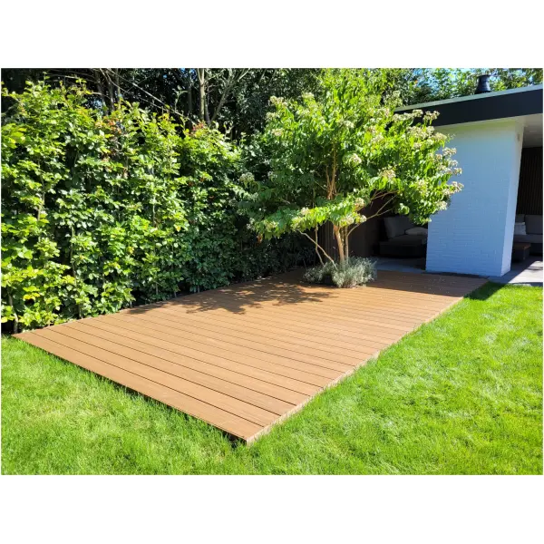 20240907_120342 Vlonderplank Composiet Teak Woodbrushed 14 x 290cm