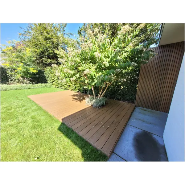 20240907_120439 Vlonderplank Composiet Teak Woodbrushed 14 x 290cm
