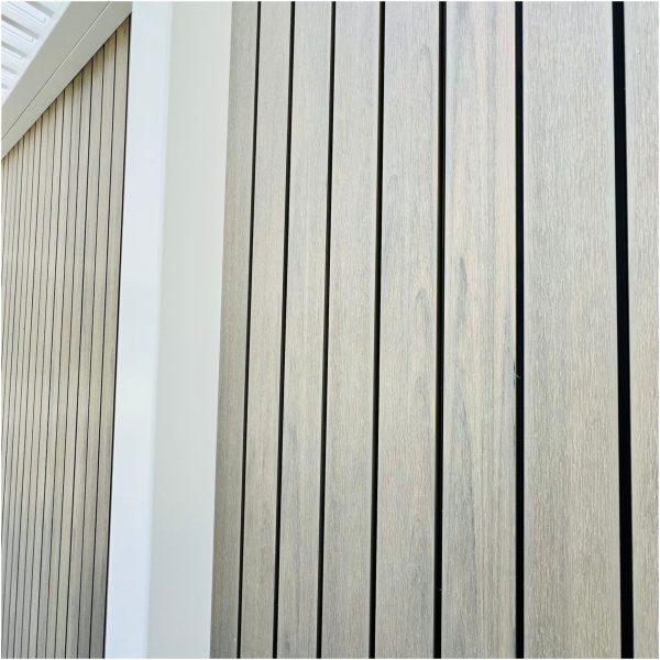 33 Composiet Gevelbekleding Breed Vergrijsd Eiken 24,5 x 290cm