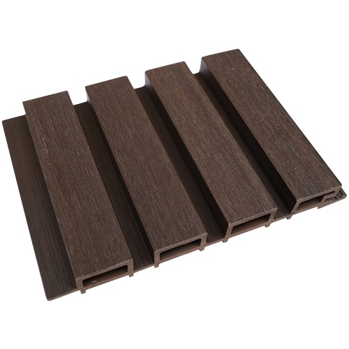 Sample Composiet Gevelbekleding Rhombus Smal Walnoot - Oude Batch