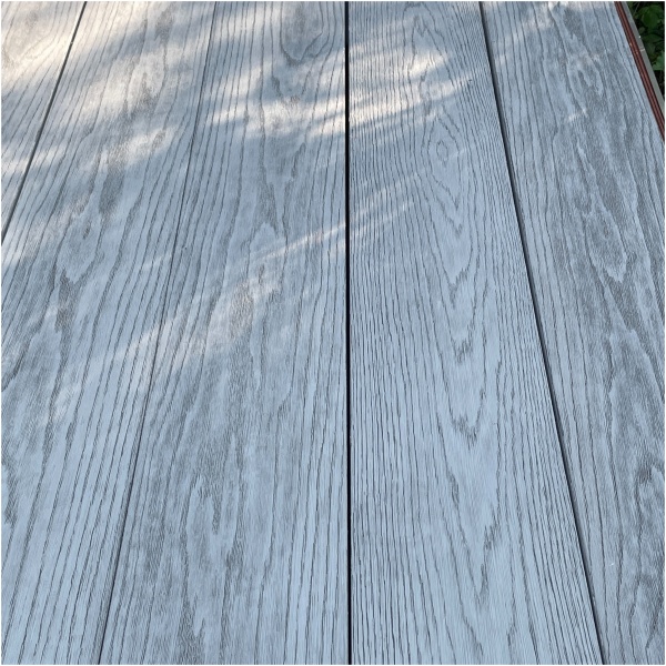 ND-WG-LS-2 Luxe terras met NewDeck Weathered Grey vlonderplanken